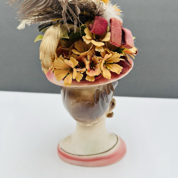 Vintage Nippon Yoko Boeki Lady 7” Head Vase Blond Floral Feather Top Ceramic - Picture 7 of 15